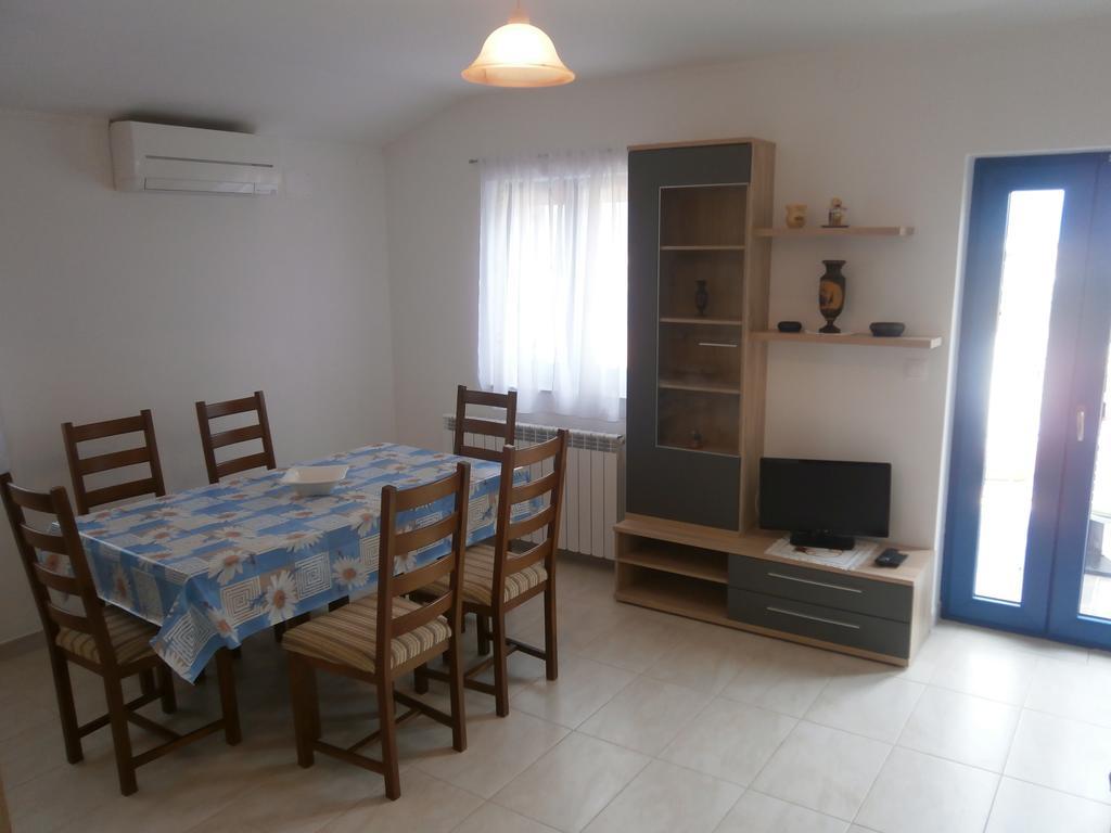 Apartments Crncic 실로 객실 사진